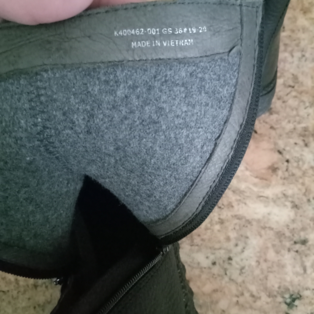 Boots - Picture 6 of 8